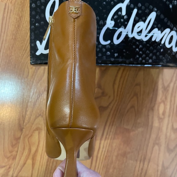 Sam Edelman tawny brown leather booties. - Picture 3 of 11
